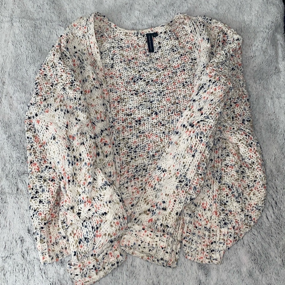 Moon & madison yarn cardigan/sweater, size L